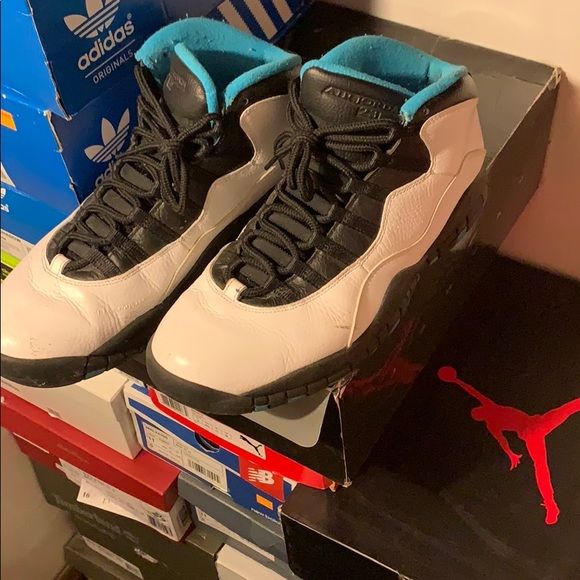 Men Jordan’s size 11 - Picture 4 of 5